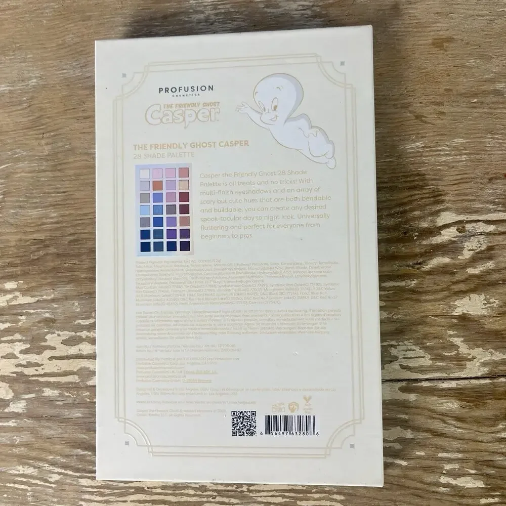NEW Profusion Casper Friendly Ghost 28 Eyeshadow & Witch Broom Brush Set Glows